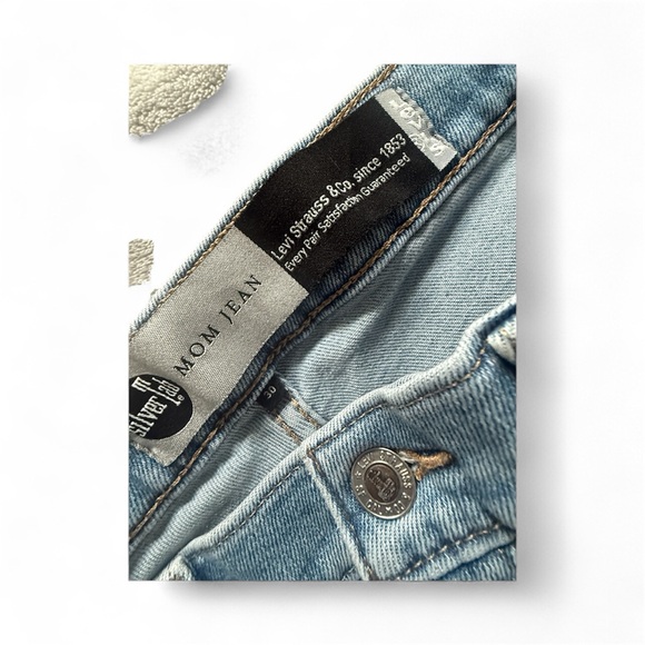 Levi's Light Blue High Rise Distressed Jeans-silver tab mom jeans - Picture 2 of 3